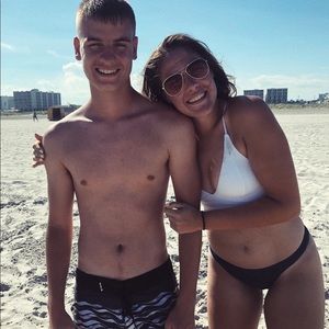 Meet your Posher, Ariana